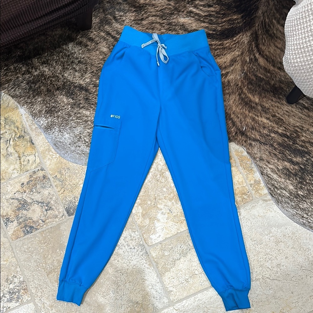 Figs extreme blue xs joggers
